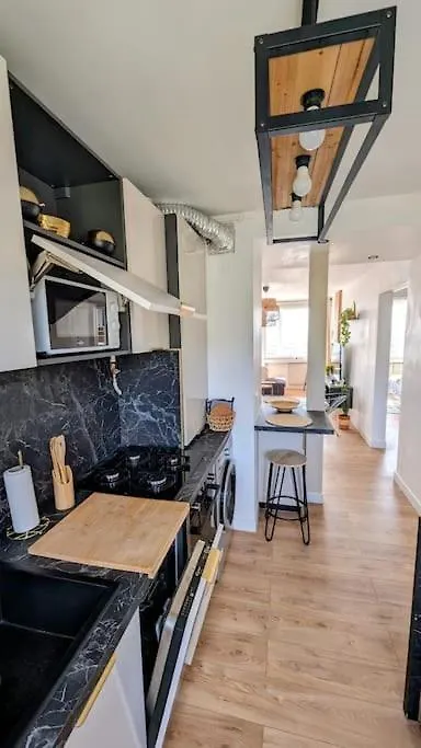 Ideal Sea View, Near Calanques &Velodrome -Parking Marseille Apartment
