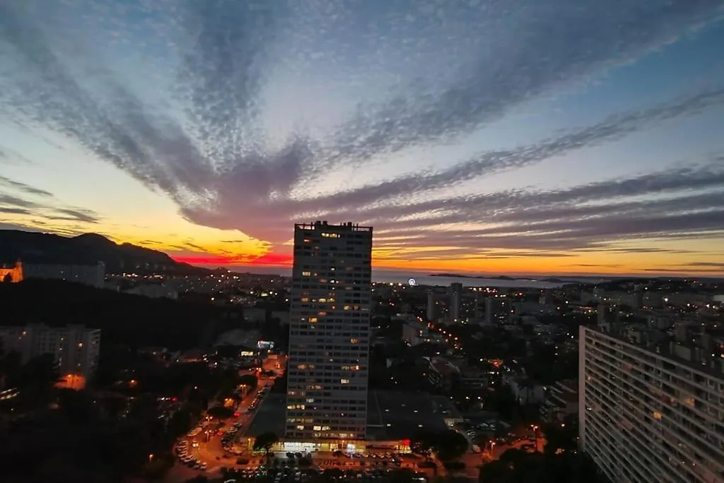 Ideal Sea View, Near Calanques &Velodrome -Parking Marseille